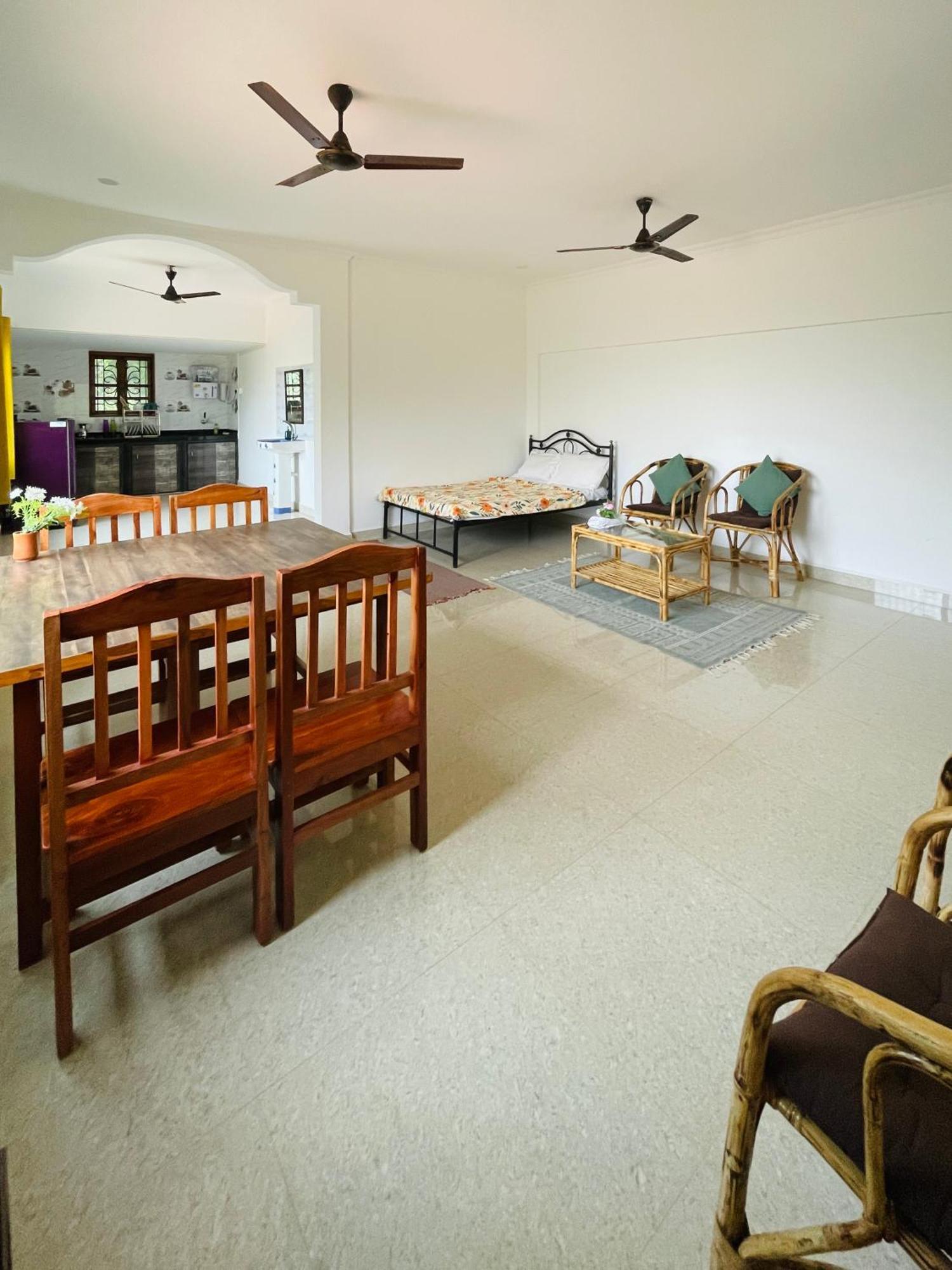 Aamra Ghar By Evaddo Apartment Mandrem