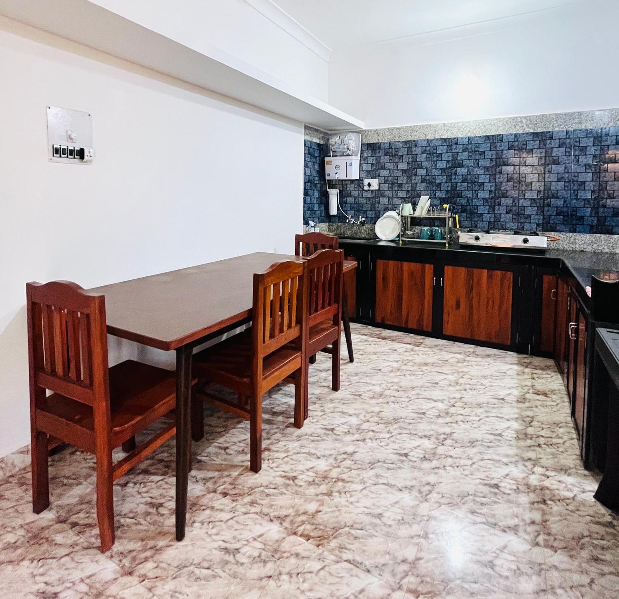 Apartment Aamra Ghar By Evaddo *